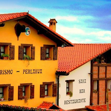 Perlakua Saka Villa Деба Екстериор снимка