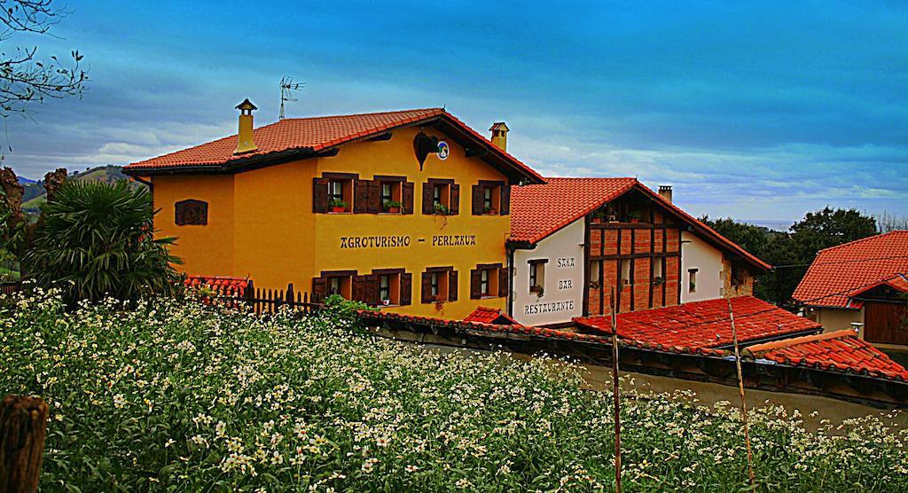 Perlakua Saka Villa Деба Екстериор снимка