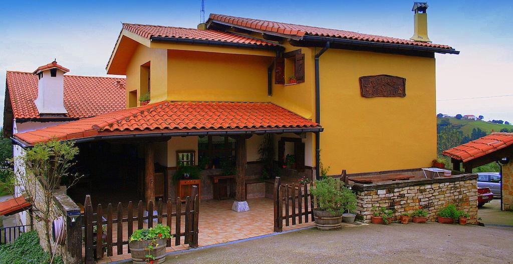 Perlakua Saka Villa Деба Екстериор снимка