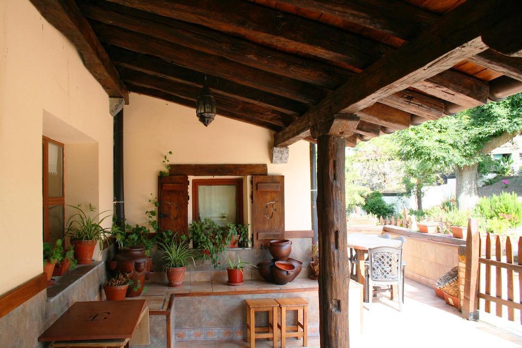 Perlakua Saka Villa Деба Екстериор снимка
